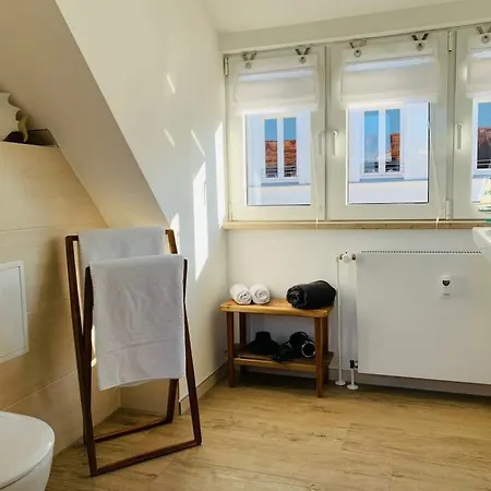 With 1 Bedroom *